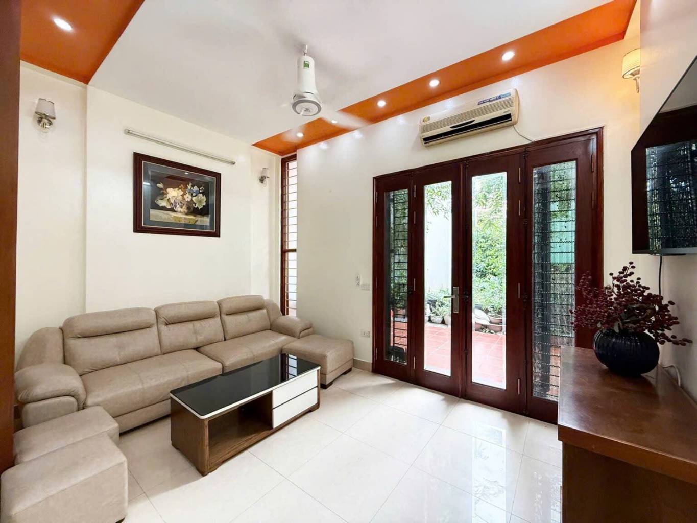 Bán nhà Phú Thượng, Tây Hồ, ngõ thoáng sáng, an sinh tốt